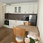 Апартамент South Несебър